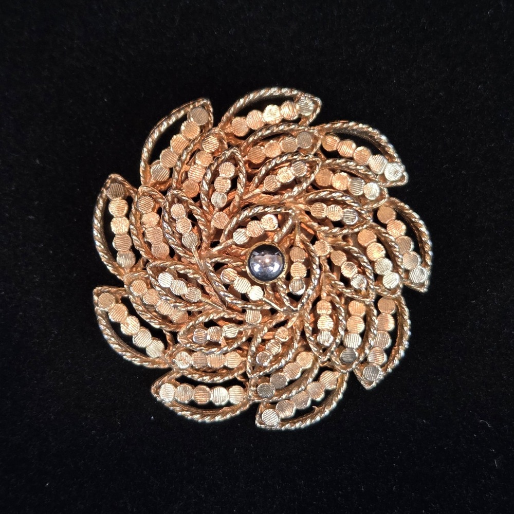 Capri Round Spiral Floral Vintage Gold Tone Pin Brooch